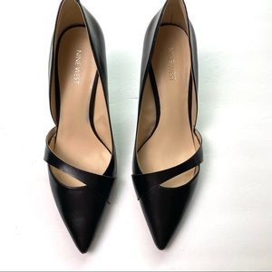 Nine West black pumps